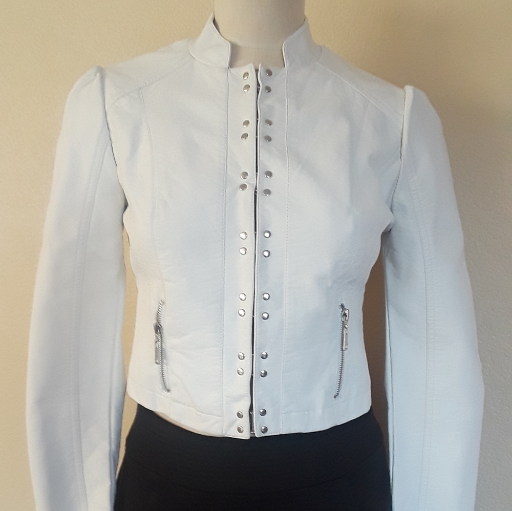GUESS Jacket - White Cropped - Small